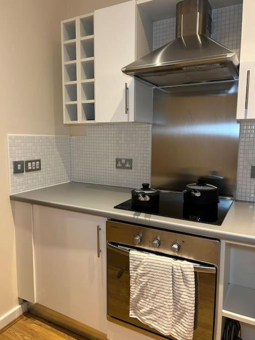 Central Birmingham City Apartment -Smart Tv - Free Parking Onsite Exterior foto