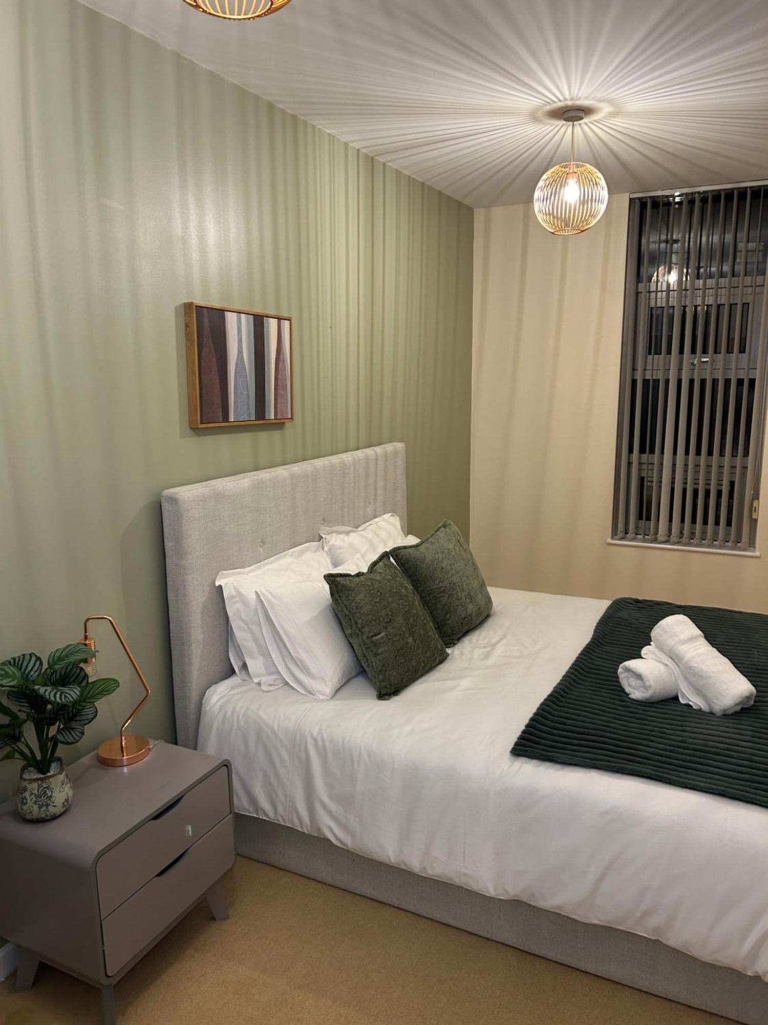 Central Birmingham City Apartment -Smart Tv - Free Parking Onsite Exterior foto