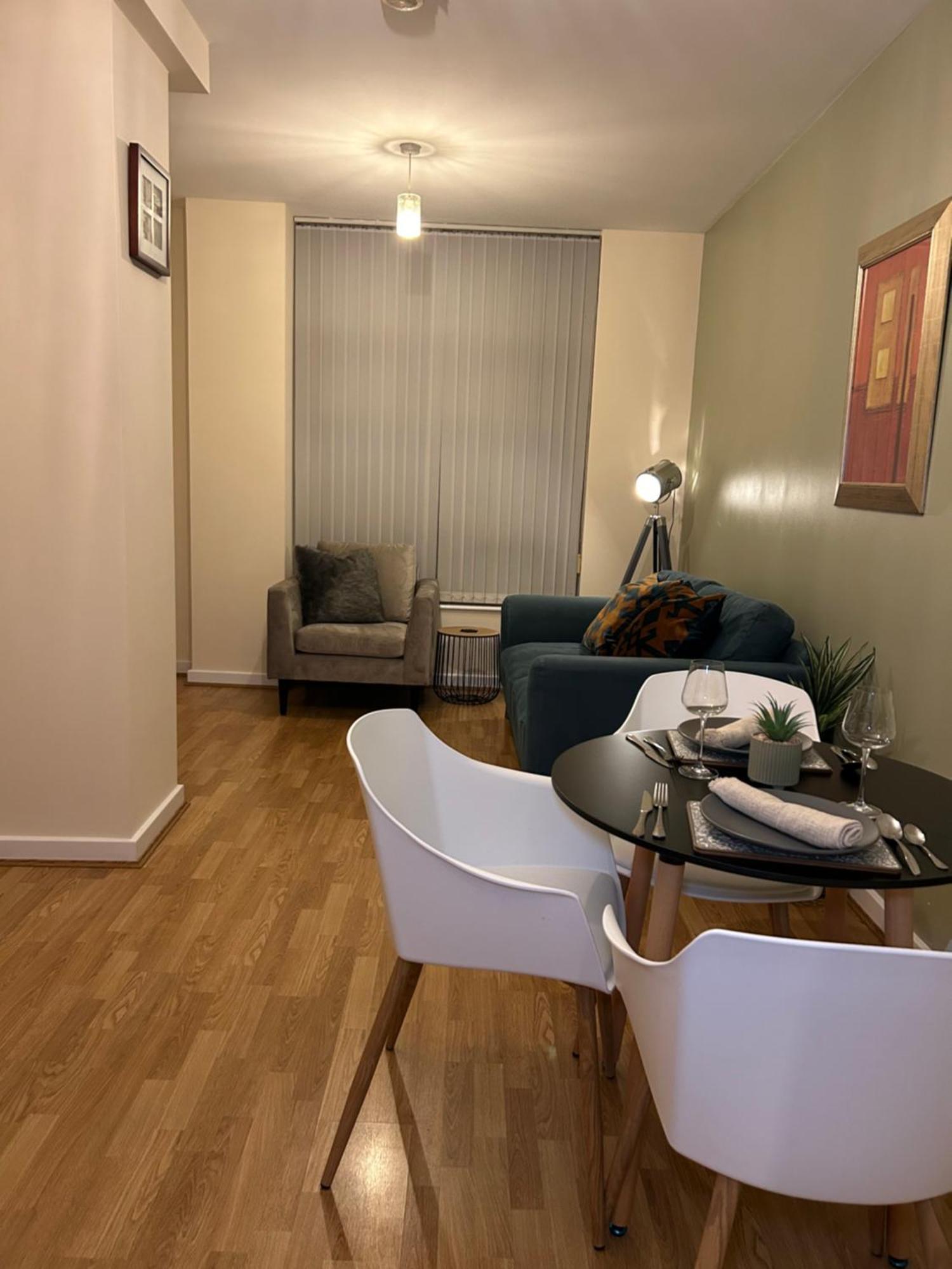 Central Birmingham City Apartment -Smart Tv - Free Parking Onsite Exterior foto
